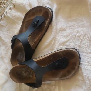 Birkenstock Gizeh black thong woman sandals size 6 regular